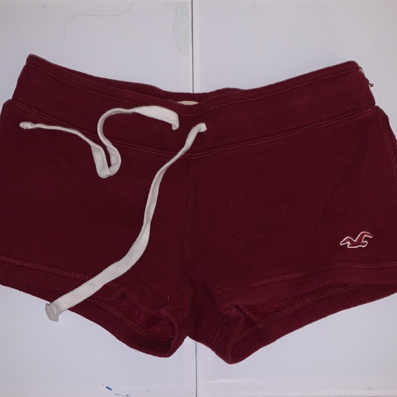 Size xs red/burgundy track shorts hollister - Picture 1 of 3